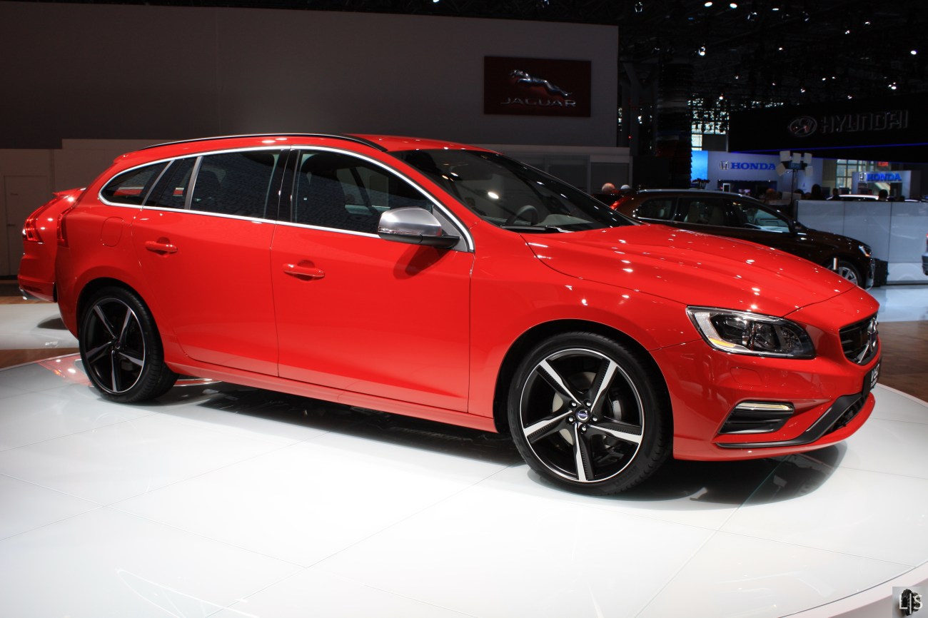 Volvo V60 R Design 2