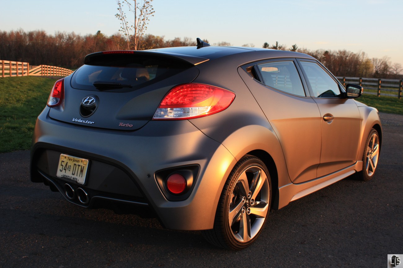Hyundai Veloster Turbo 4