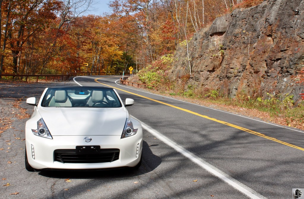Nissan 370Z Roadster 4