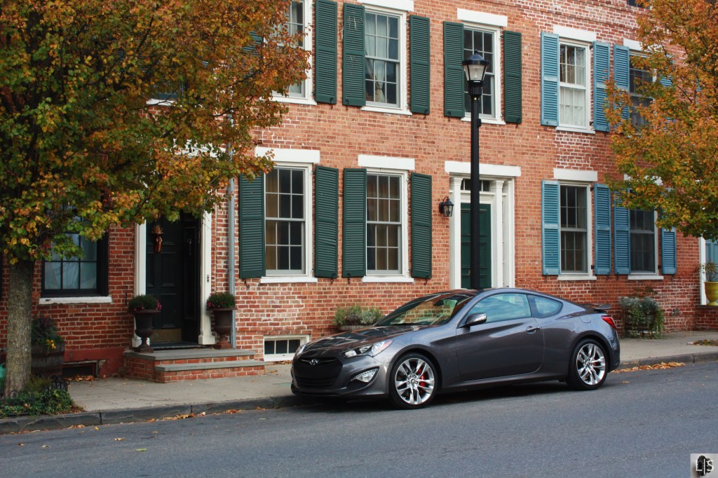 Hyundai Genesis Coupe 1