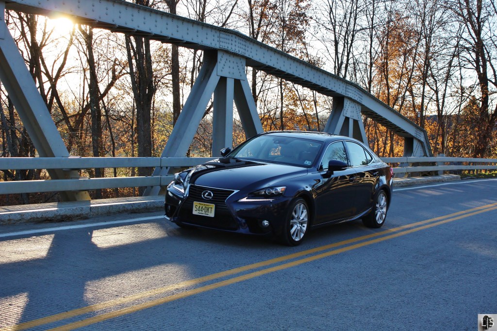 Lexus IS350 9