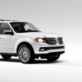 15LincolnNavigator_13_HR
