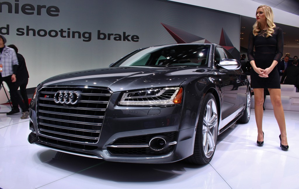 Audi S8 1