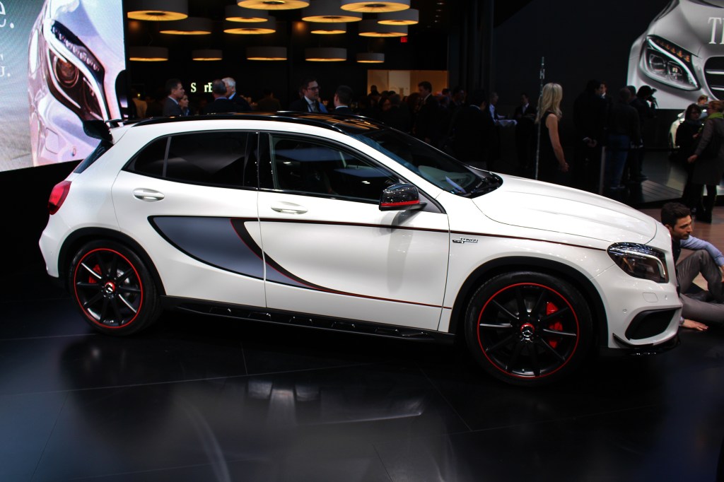 Mercedes GLA45 2