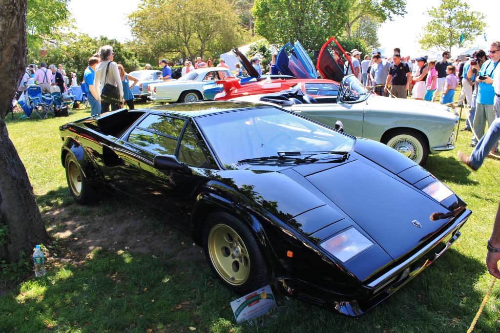 Lamborghini Countach SV
