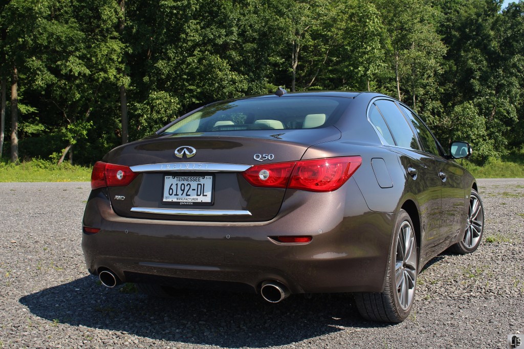 Infiniti Q50 8