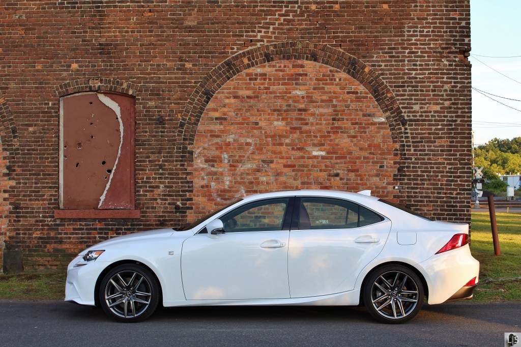 Lexus IS350 F Sport 6