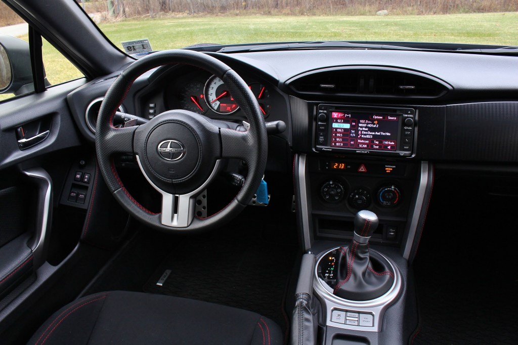 2015 Scion FRS 16