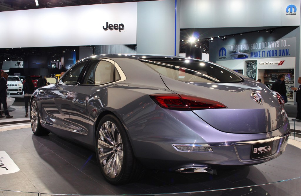 Buick Avenir 2
