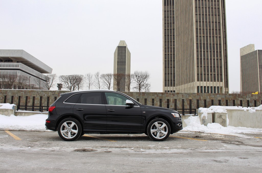 Audi SQ5 4