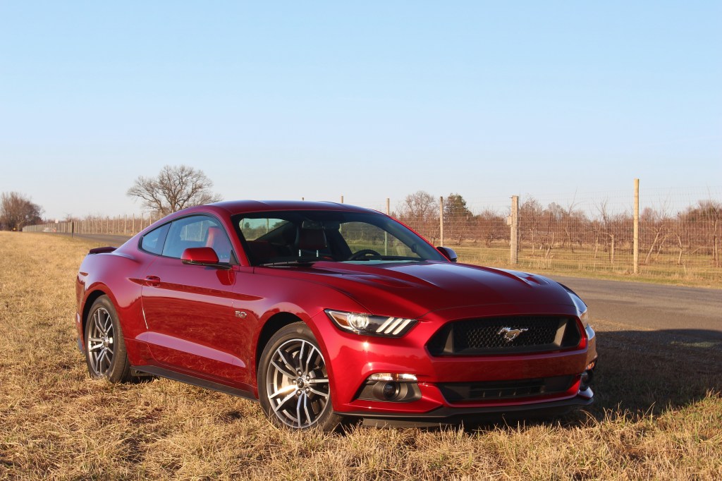 Ford Mustang GT 4
