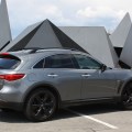 Infiniti QX70 4