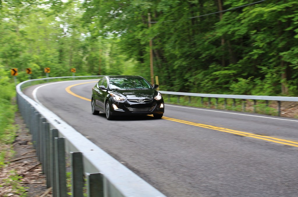 Hyundai Elantra Sport 8