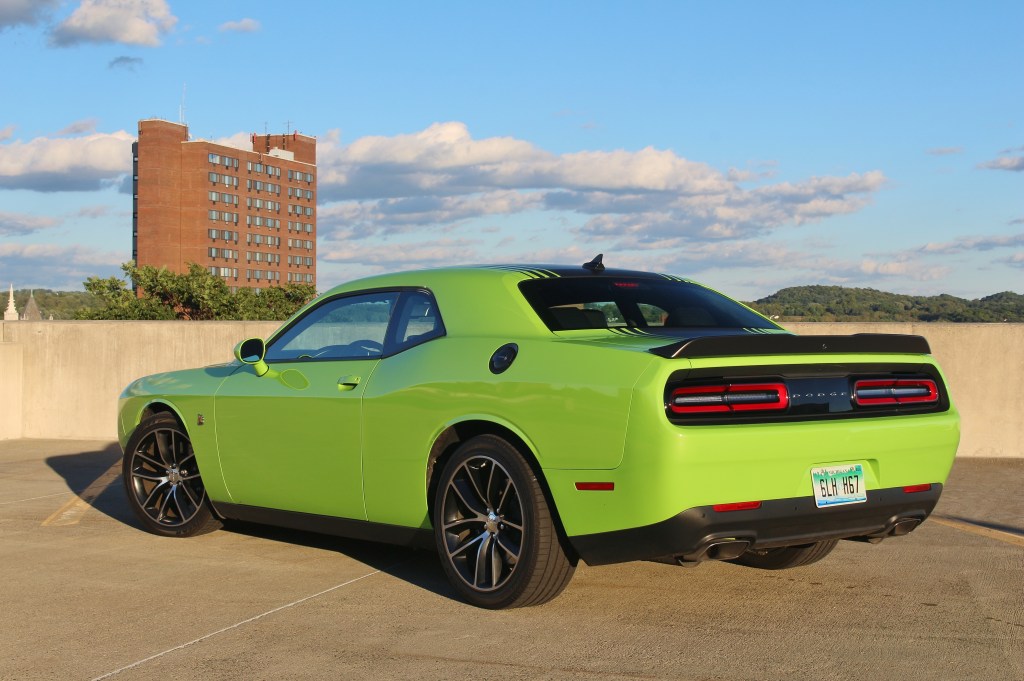 Dodge Challenger Scat Pack Shaker 8