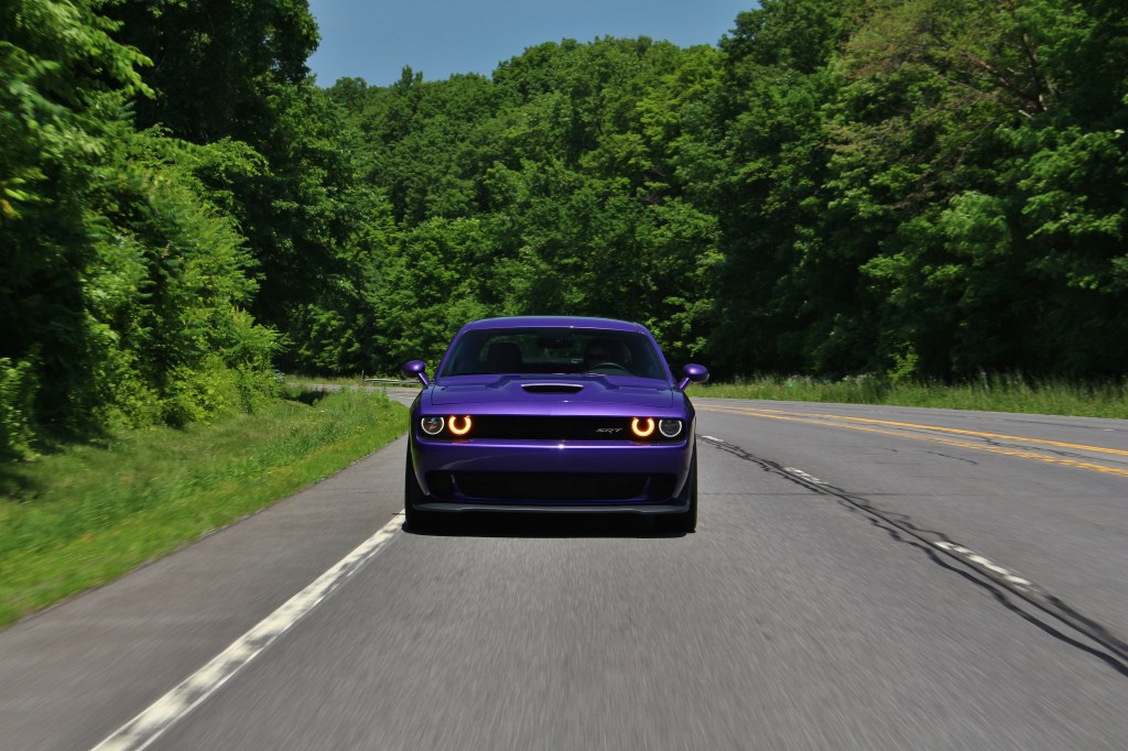 dodge-challenger-hellcat-1