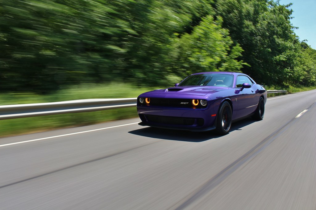 dodge-challenger-hellcat-2