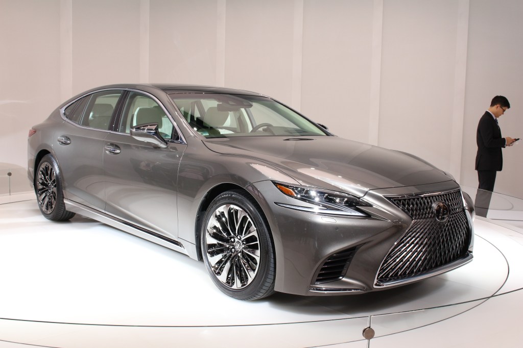 2018-lexus-ls-2