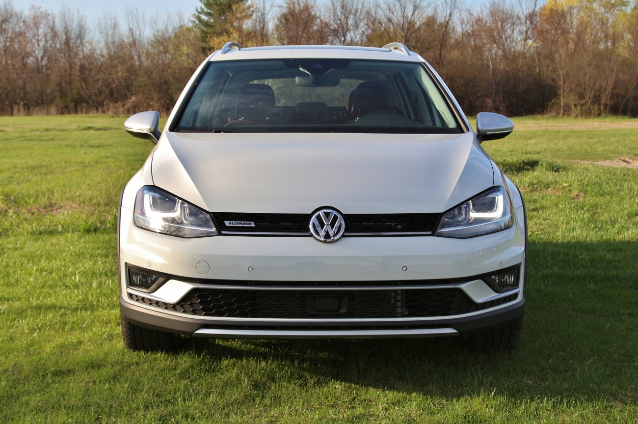 2017 VW Golf Alltrack 3