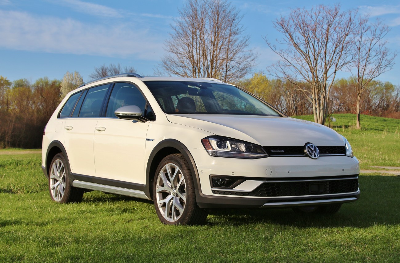 2017 VW Golf Alltrack 4