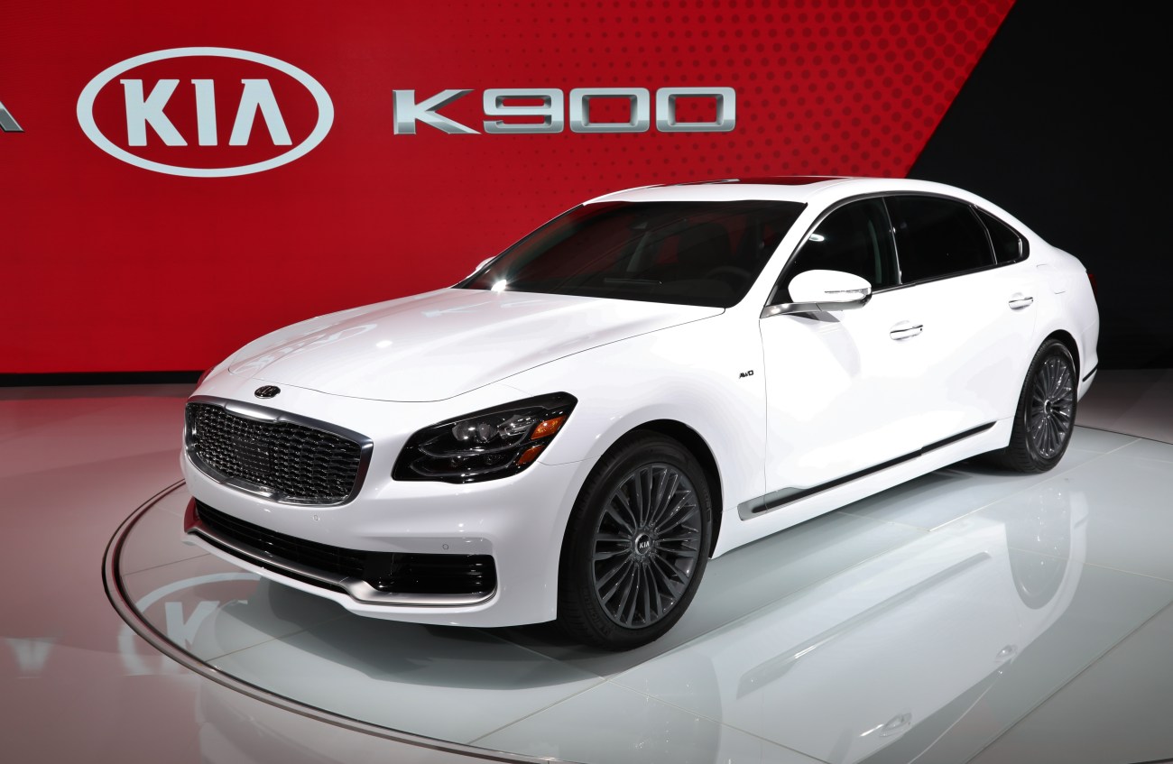 Kia K900 1