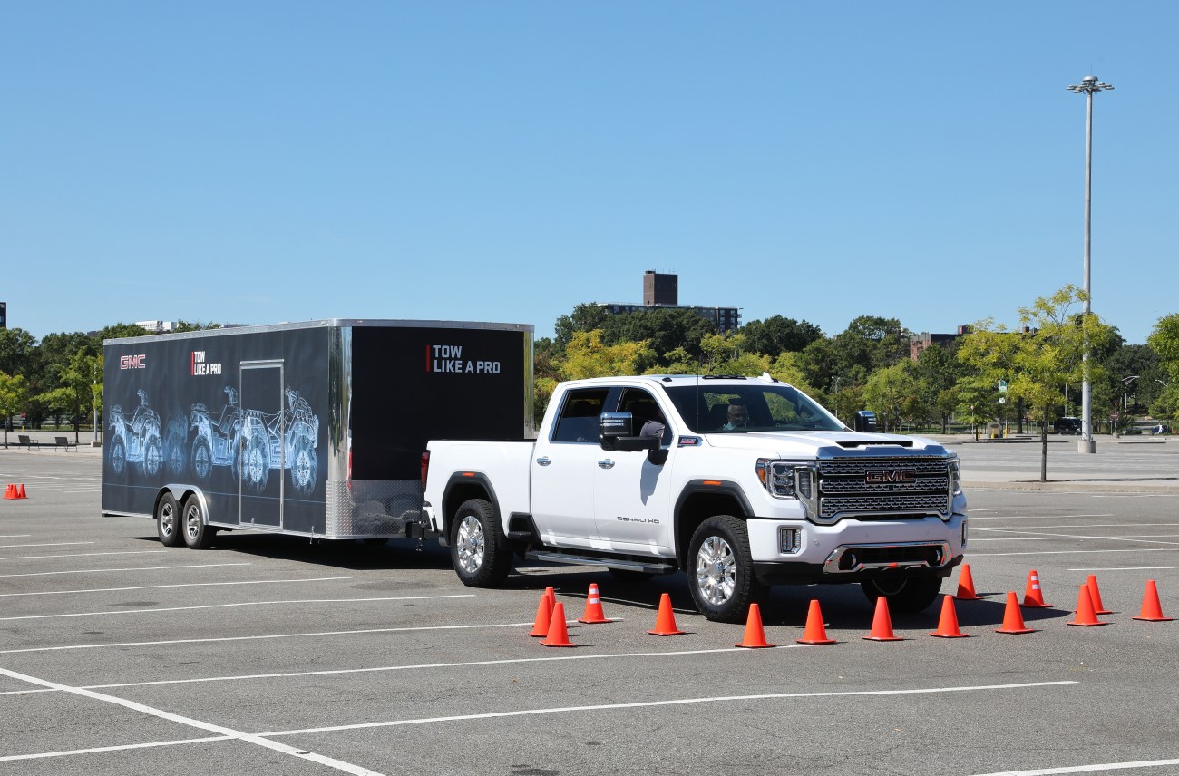 2020 GMC Sierra Denali HD 8