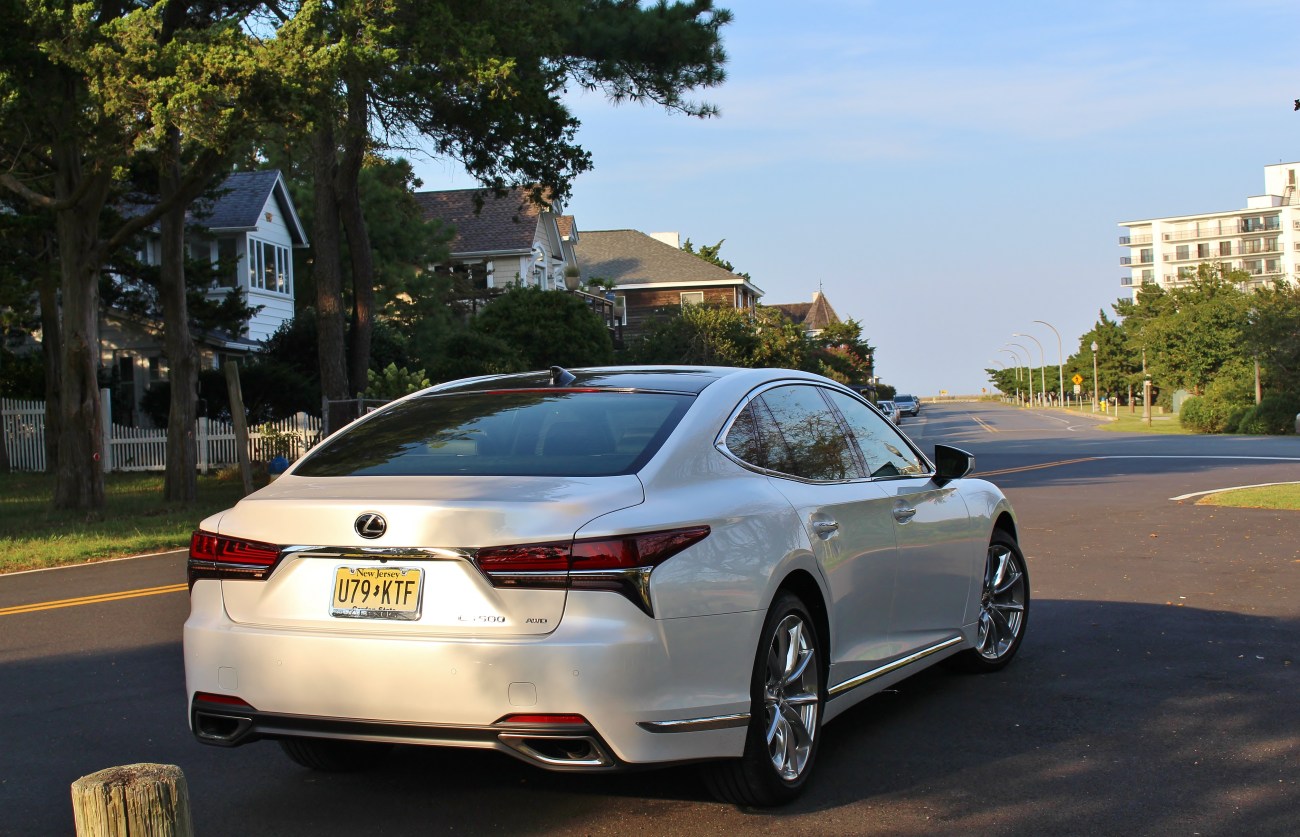2019 Lexus LS500 AWD 2