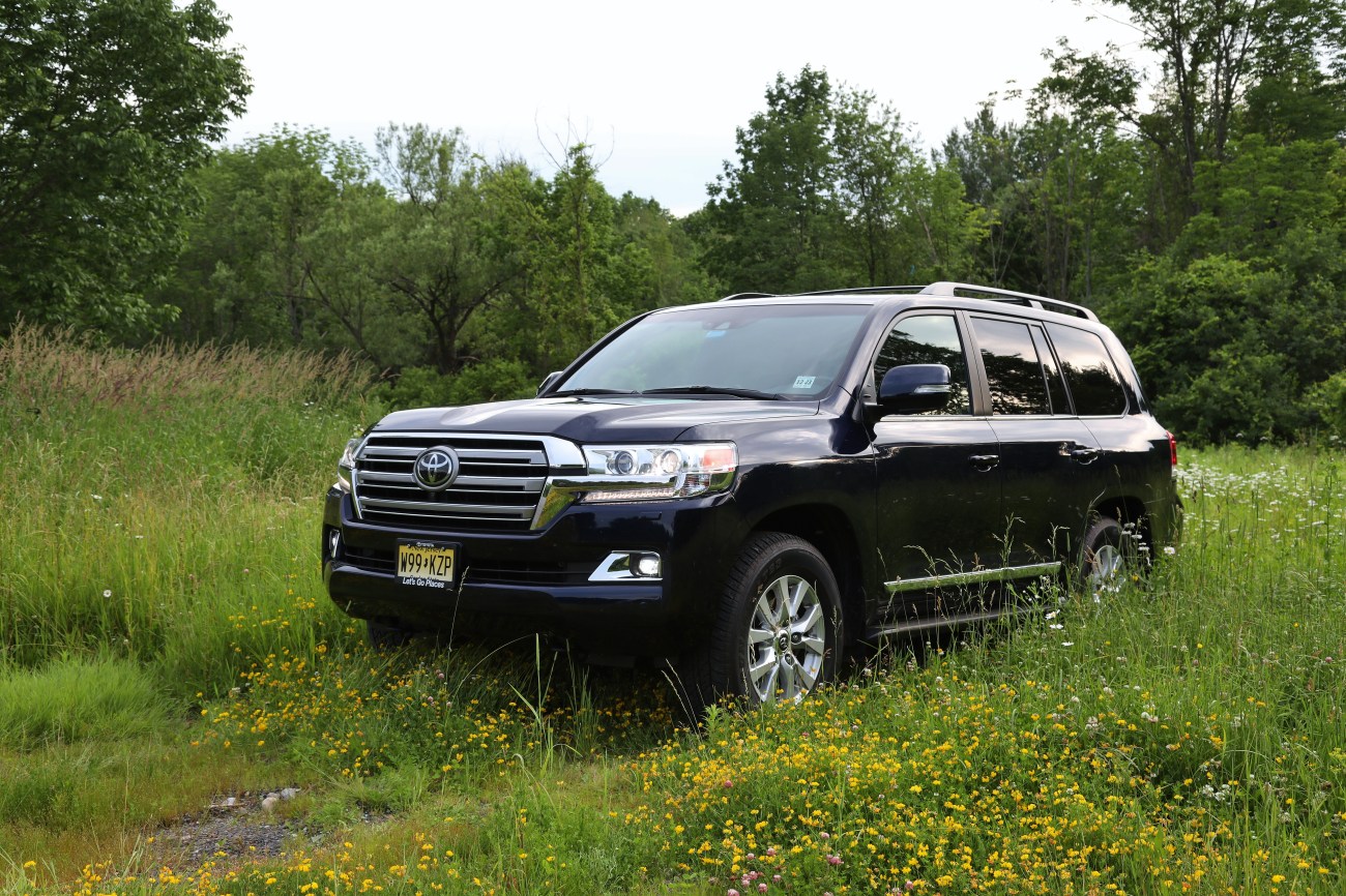 2019 Toyota Land Cruiser 1
