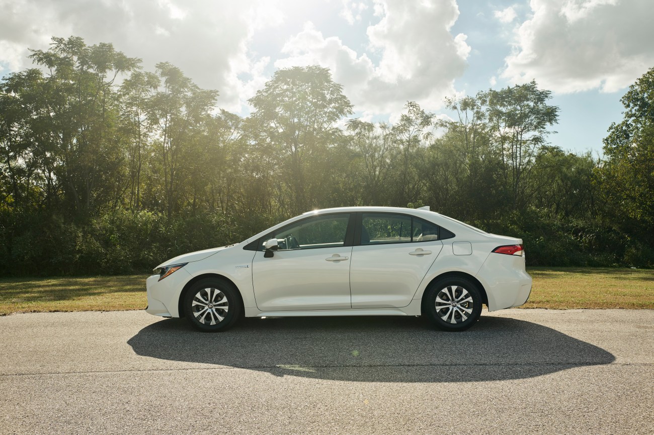 2020 Corolla Hybrid LE 3