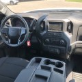 2019-chevrolet-silverado-1500-custom-trailboss-interior-wyoming-media-drive-august-2018-001-cockpit